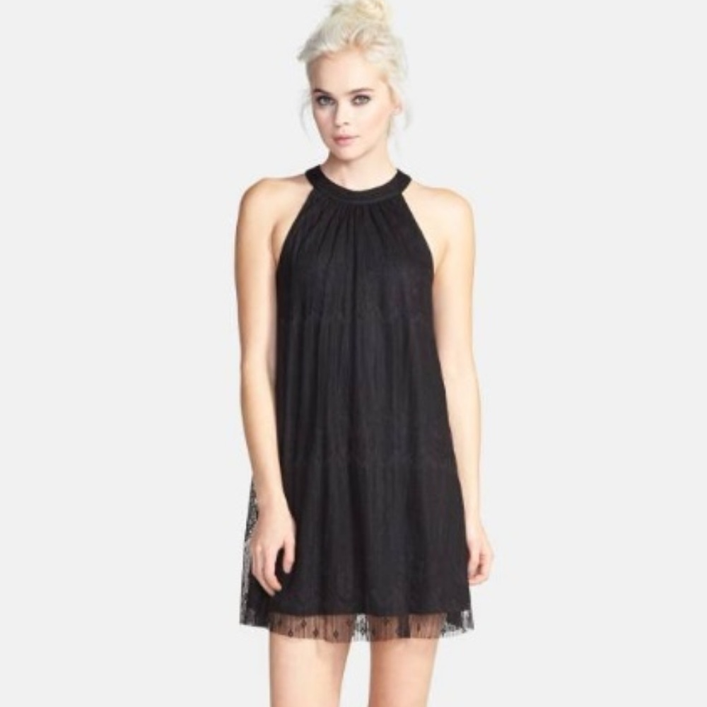 🛑SOLD OTHER PLATFORM🛑 ASTR Lace Shift Dress